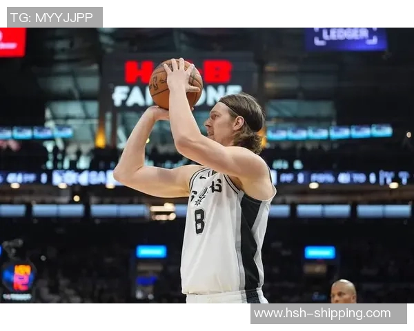 马刺与灰熊激战正酣NBA直播精彩瞬间不容错过